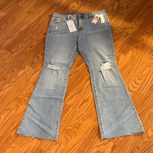 Seven7 Women's Light Blue Flare Jeans